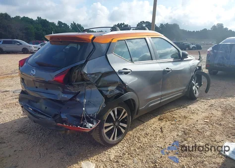 2020 Nissan Kicks Sr z USA, uszkodzony, nr VIN 3N1CP5DV6LL478736